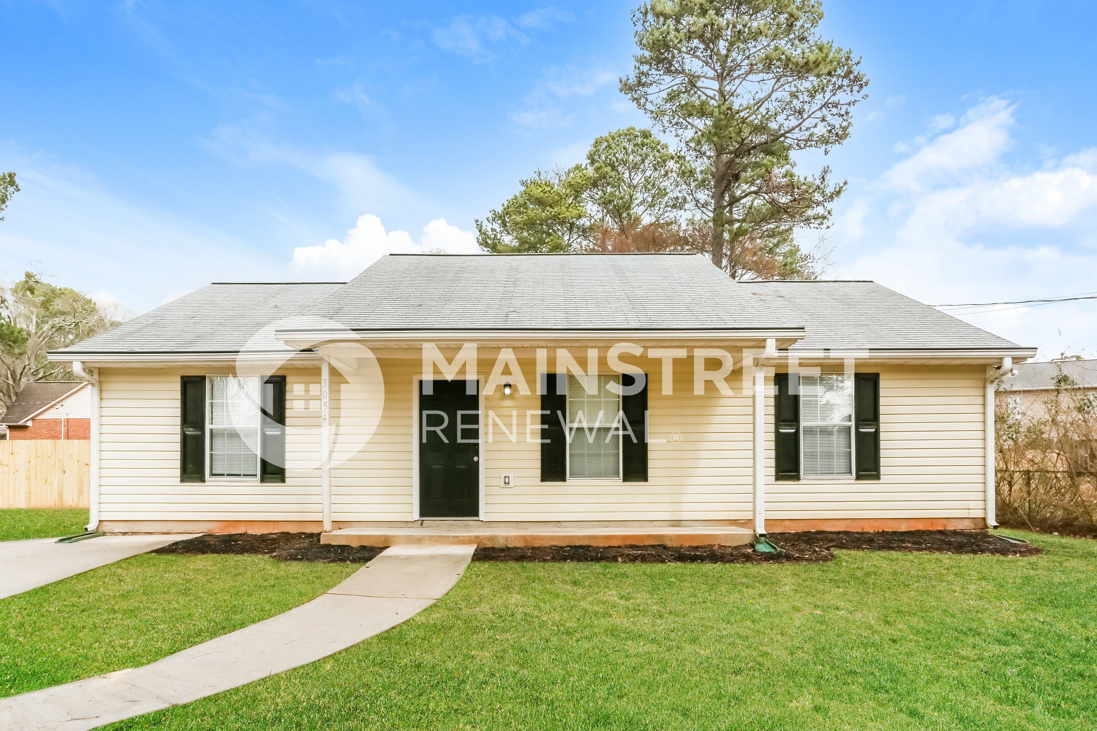 305 BARR CIR REX, GA 30273
